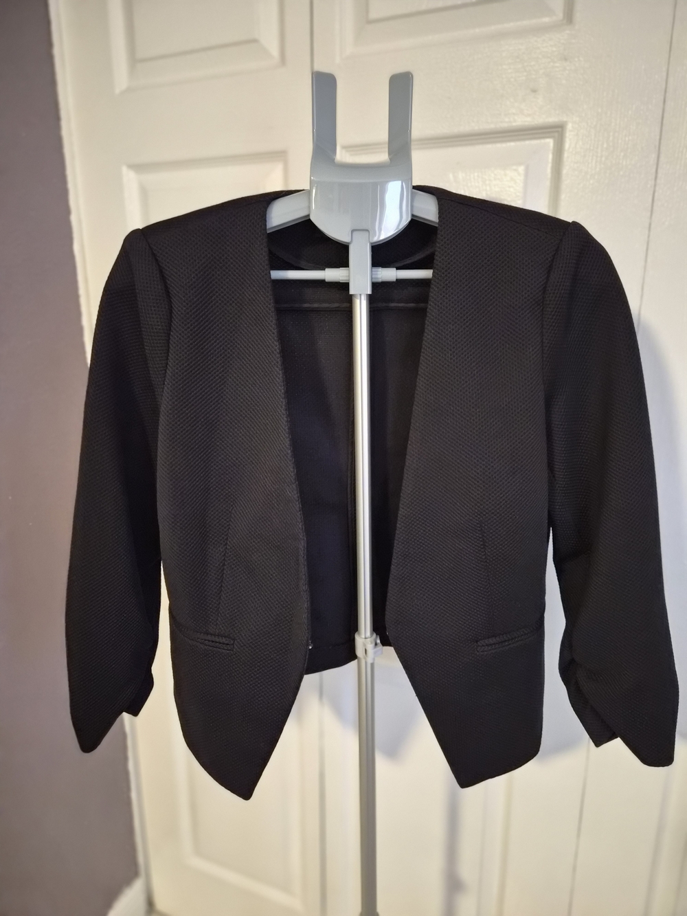 Amanda & Chelsea Black Textured Cropped Blazer